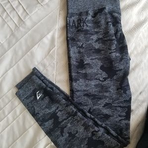 TRADE -Gymshark Black Camo Seamless Leggings